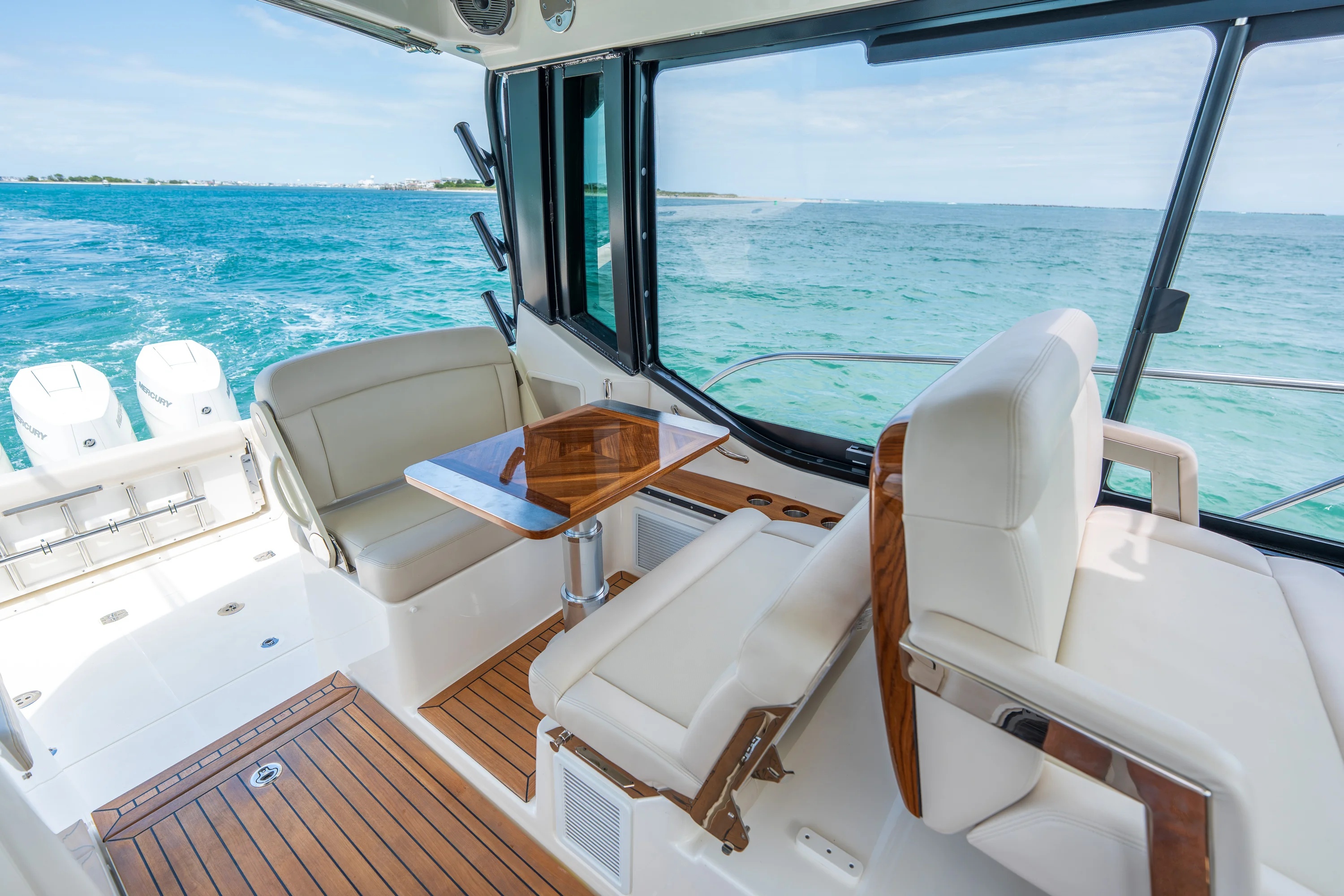 2026 Boston Whaler 405 Conquest Image Thumbnail #11