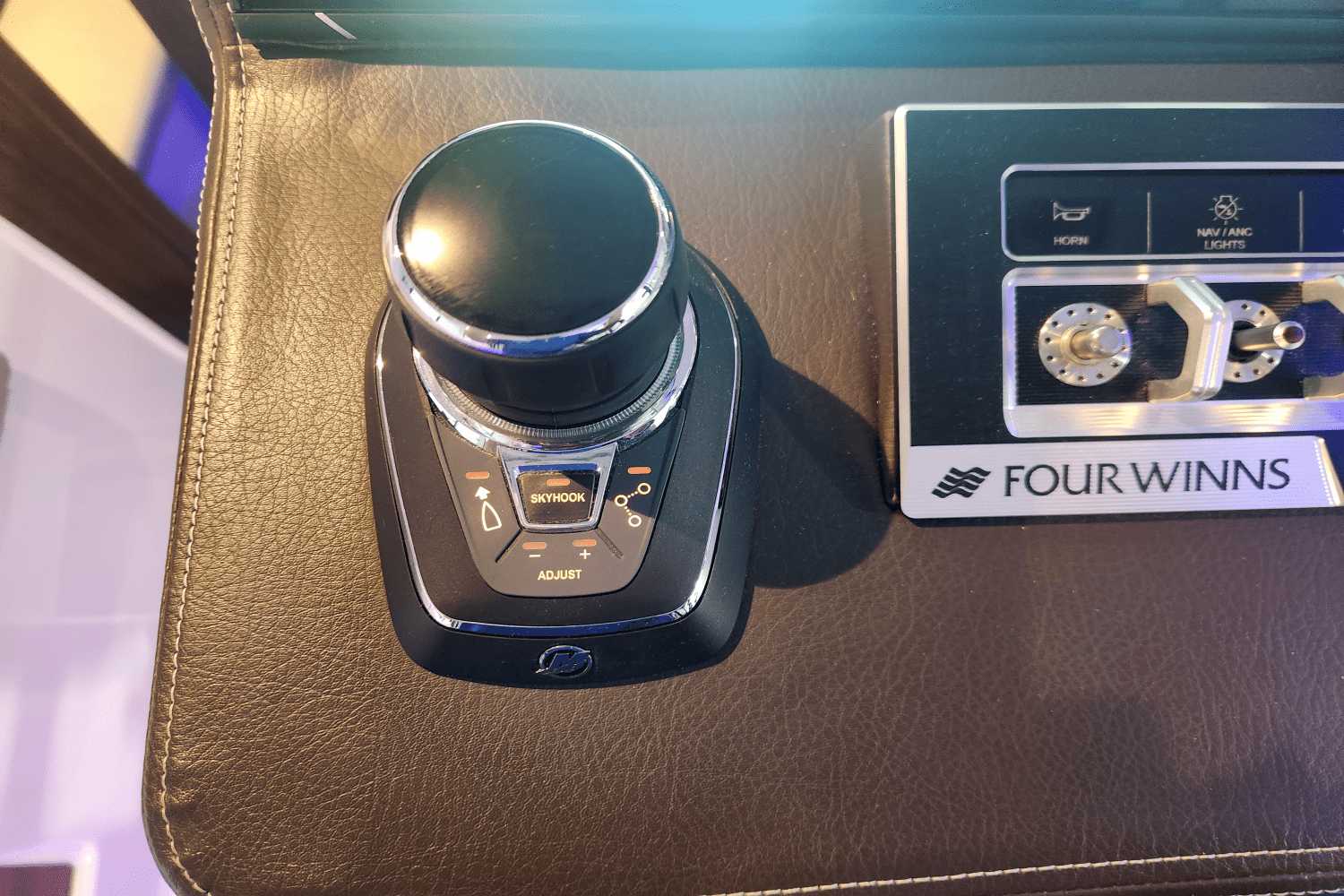2022 Four Winns 355 VISTA COUPE Image Thumbnail #21