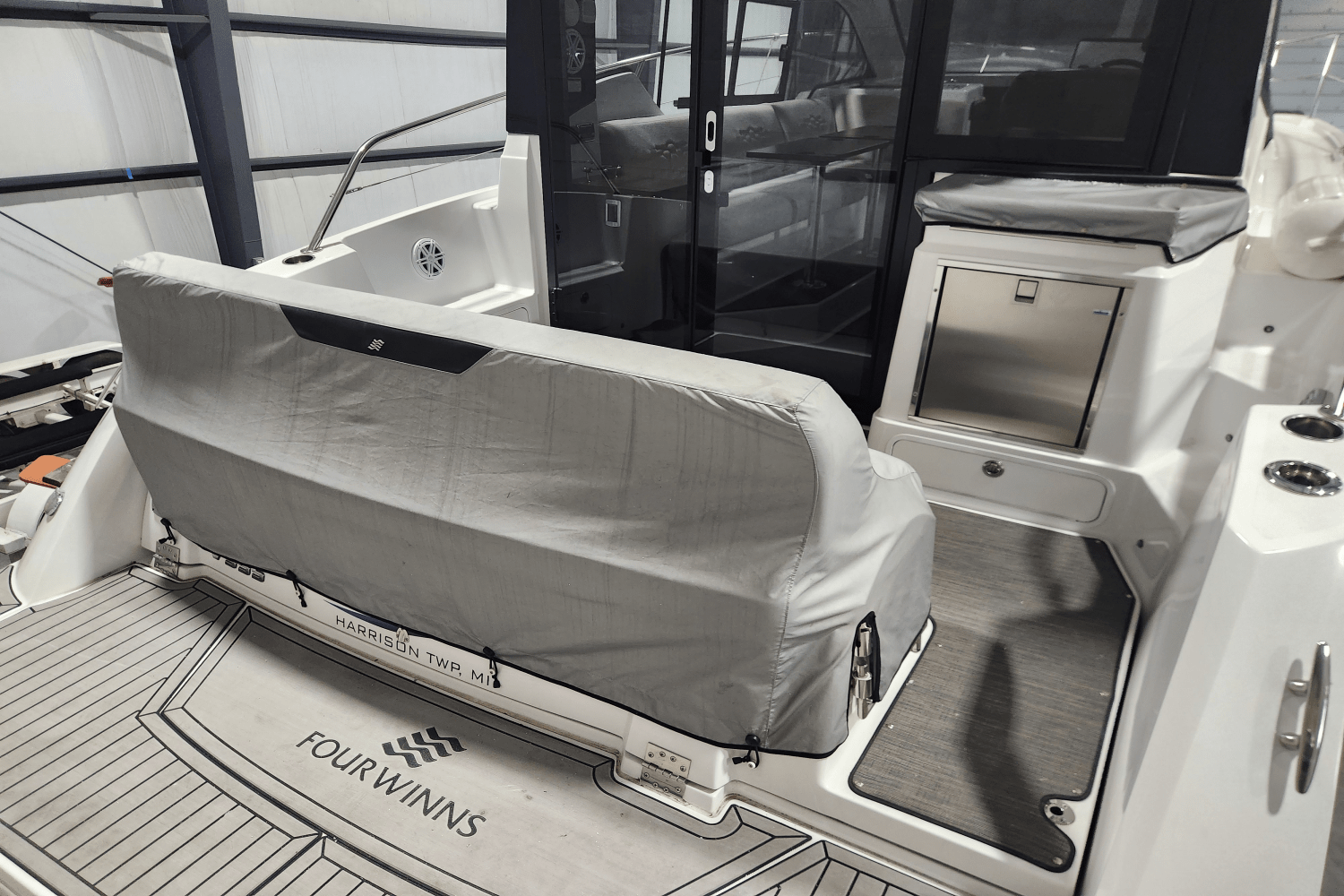 2022 Four Winns 355 VISTA COUPE Image Thumbnail #9