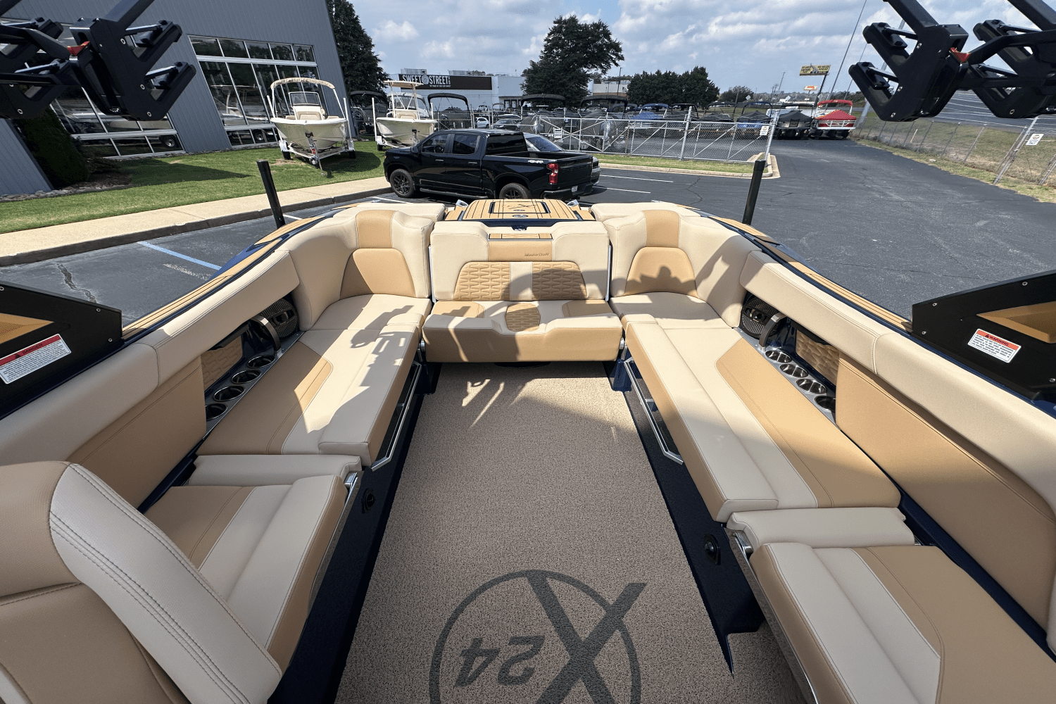2025 Mastercraft X24 Image Thumbnail #4