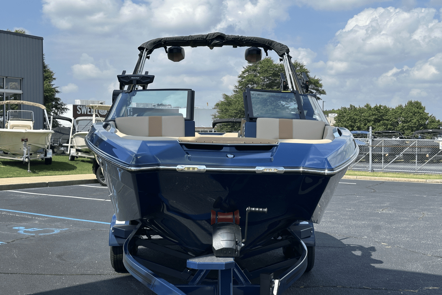 2025 Mastercraft X24 Image Thumbnail #2