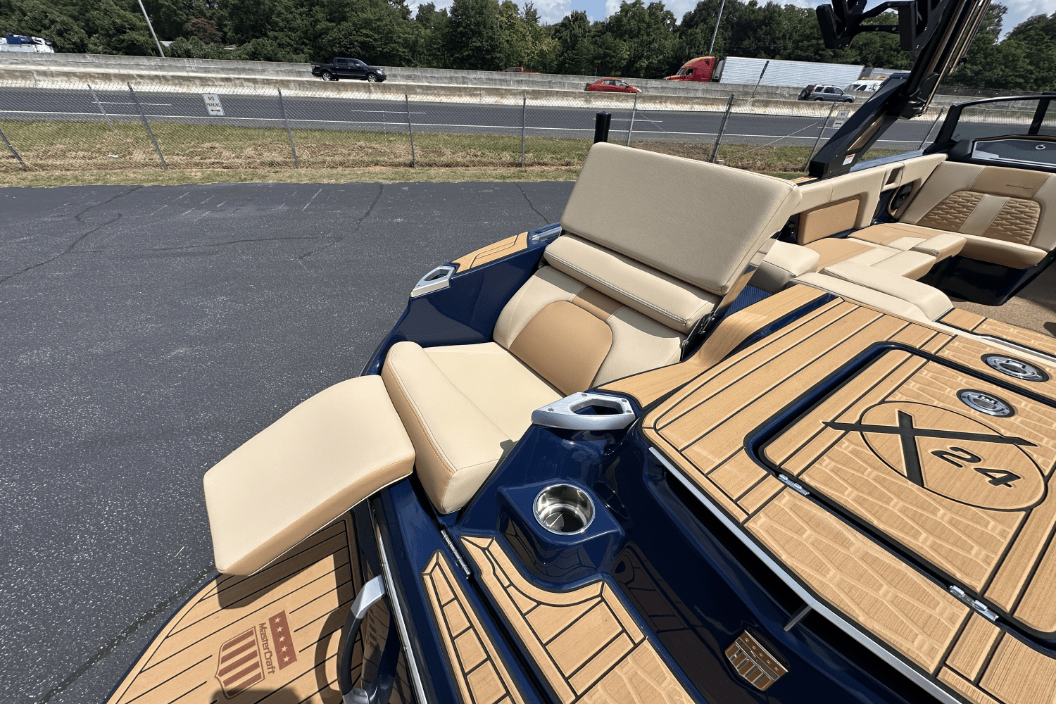 2025 Mastercraft X24 Image Thumbnail #17
