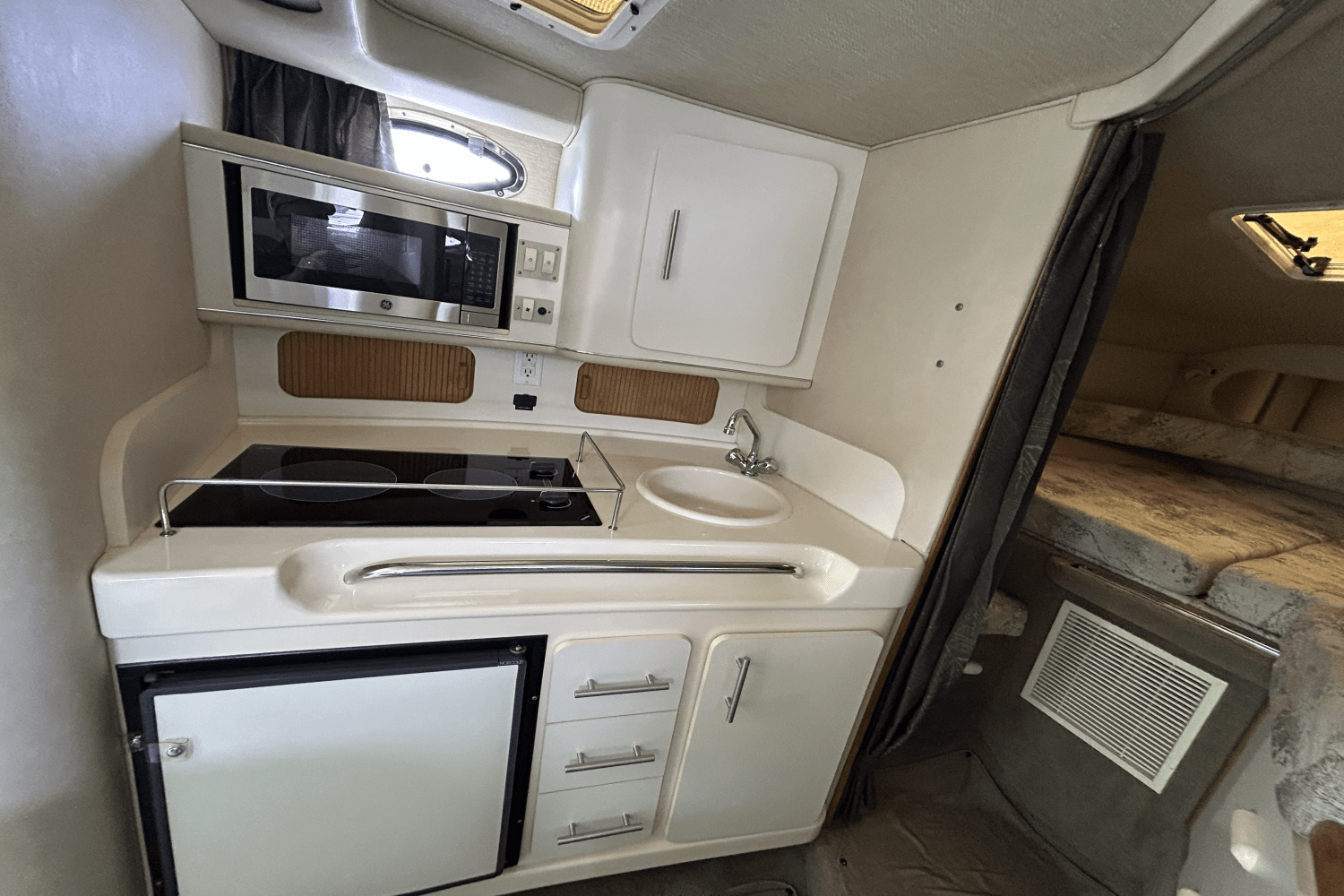 1996 Sea Ray 290 SUNDANCER Image Thumbnail #18