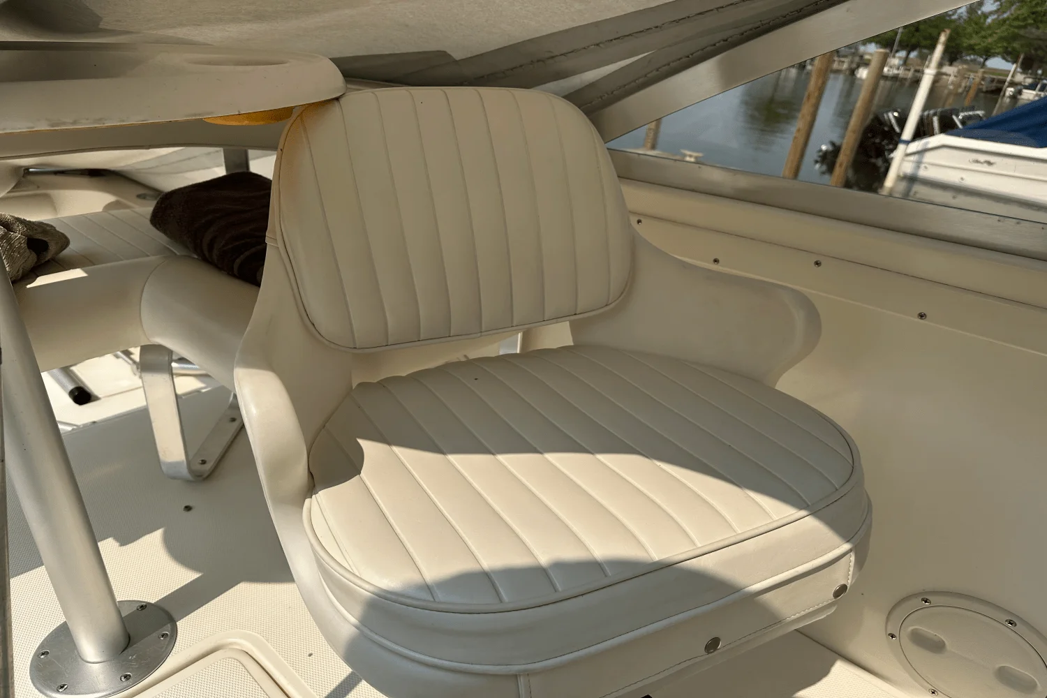 2000 Shamrock 260 EXPRESS Image Thumbnail #11