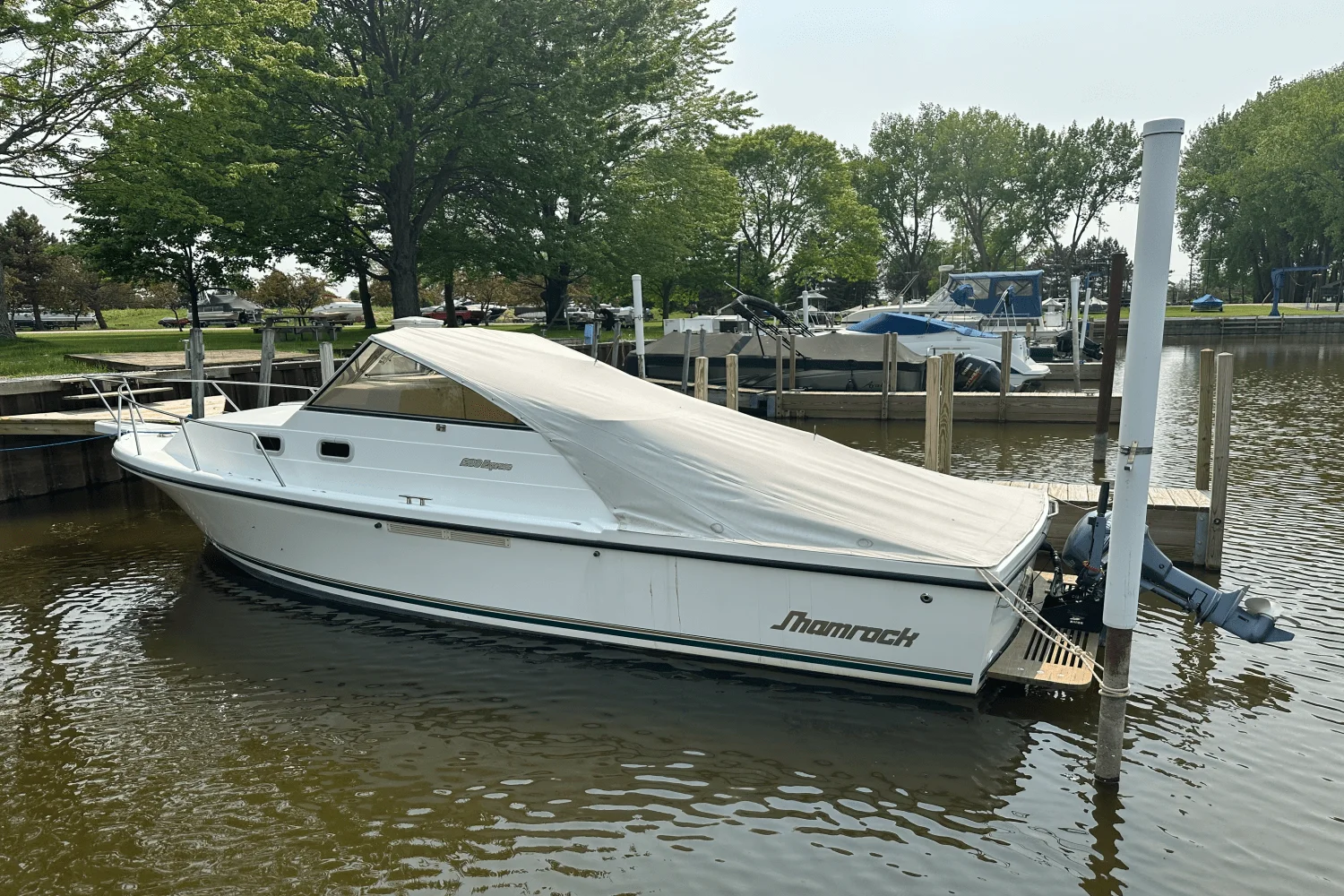 2000 Shamrock 260 EXPRESS Image Thumbnail #2