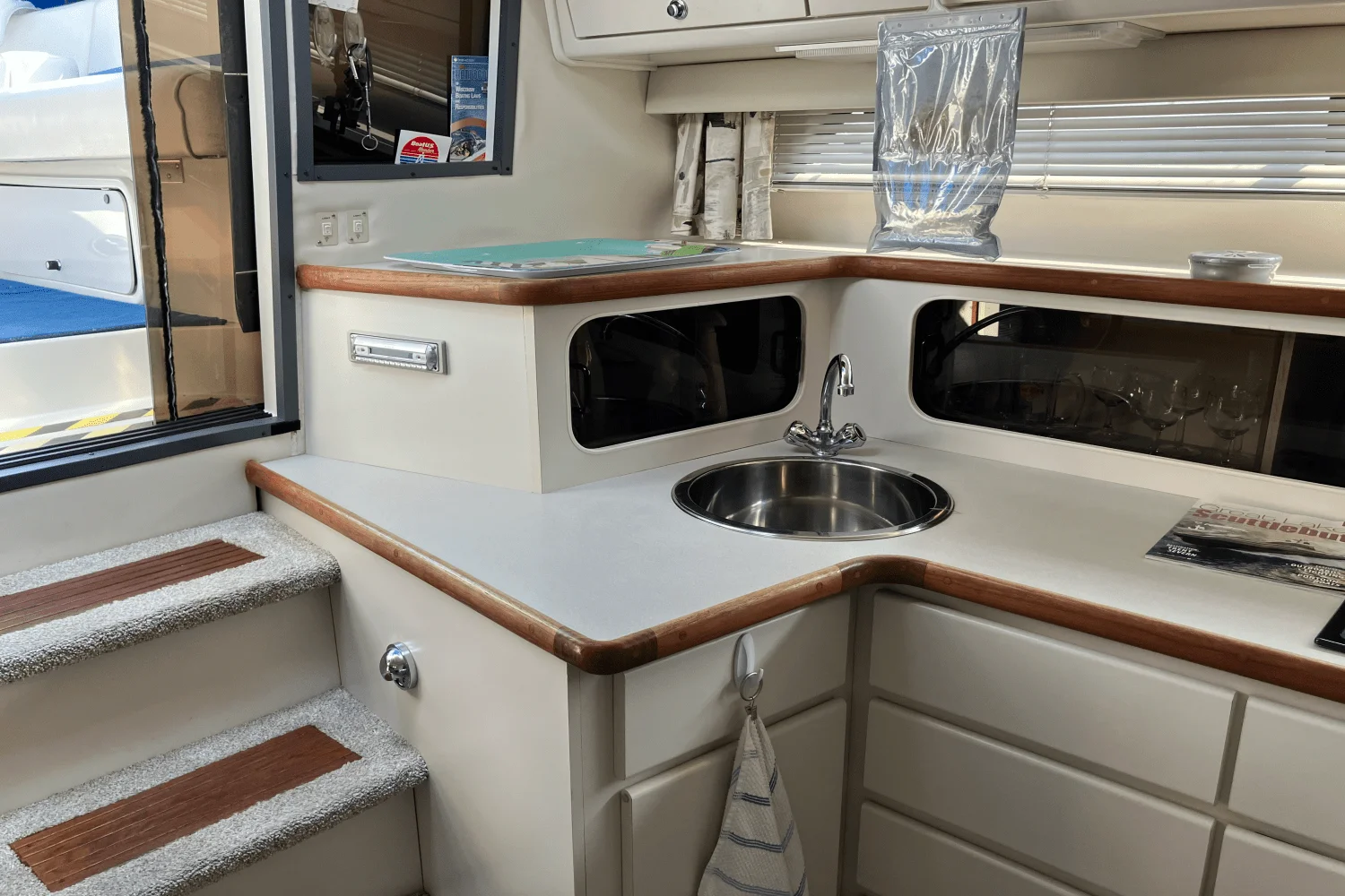 1993 Carver Yachts 38 EXPRESS Image Thumbnail #24