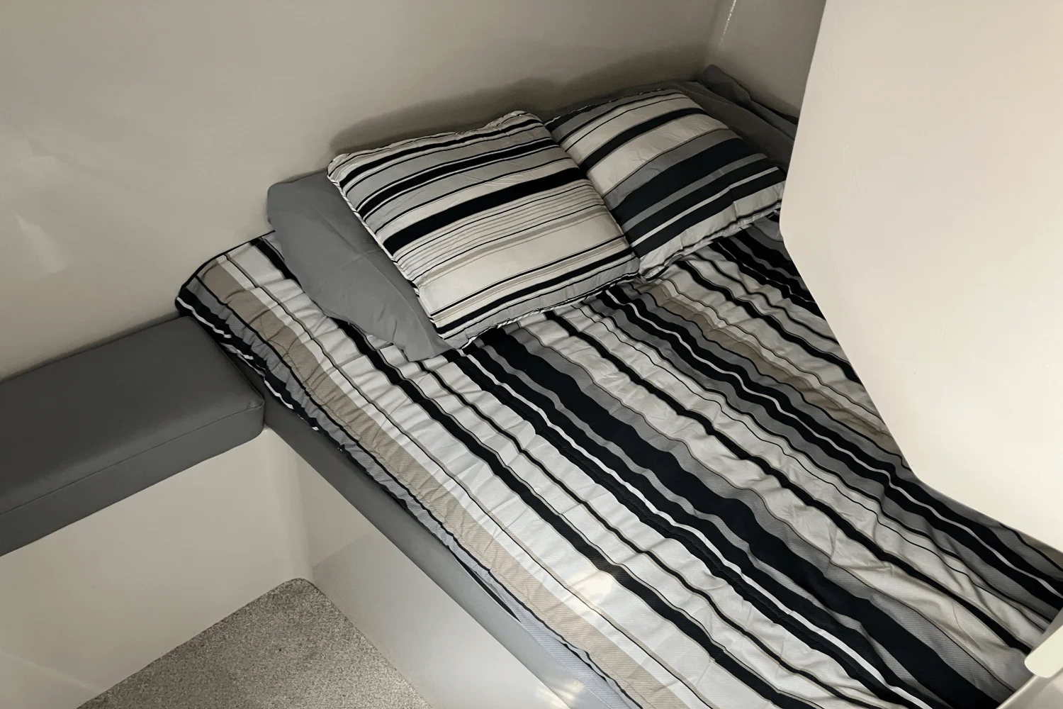 1993 Carver Yachts 38 EXPRESS Image Thumbnail #27