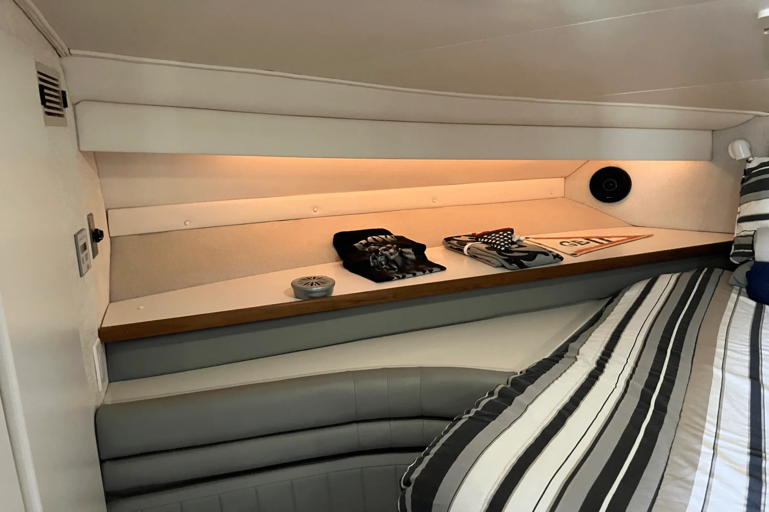 1993 Carver Yachts 38 EXPRESS Image Thumbnail #34