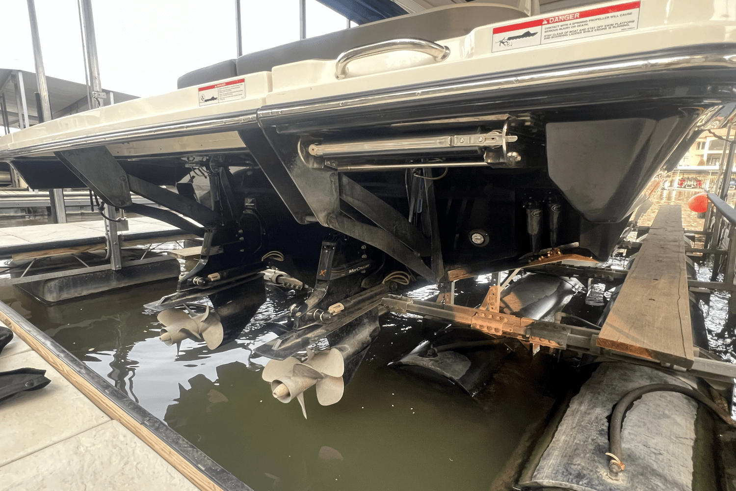 2023 Sea Ray 400 SLX Image Thumbnail #5