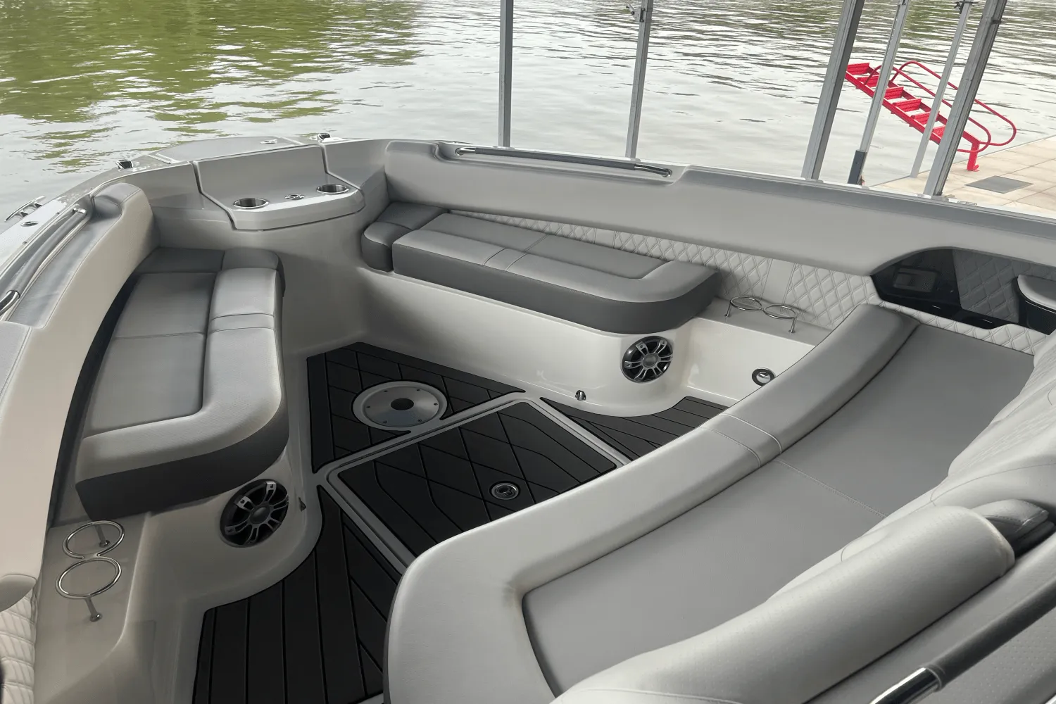 2023 Sea Ray 400 SLX Image Thumbnail #8