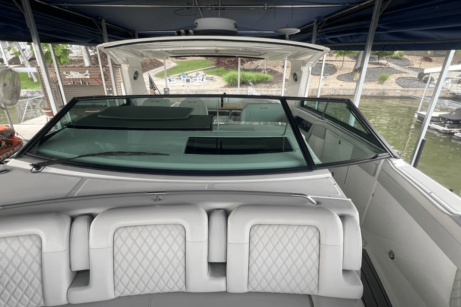 2023 Sea Ray 400 SLX Image Thumbnail #6