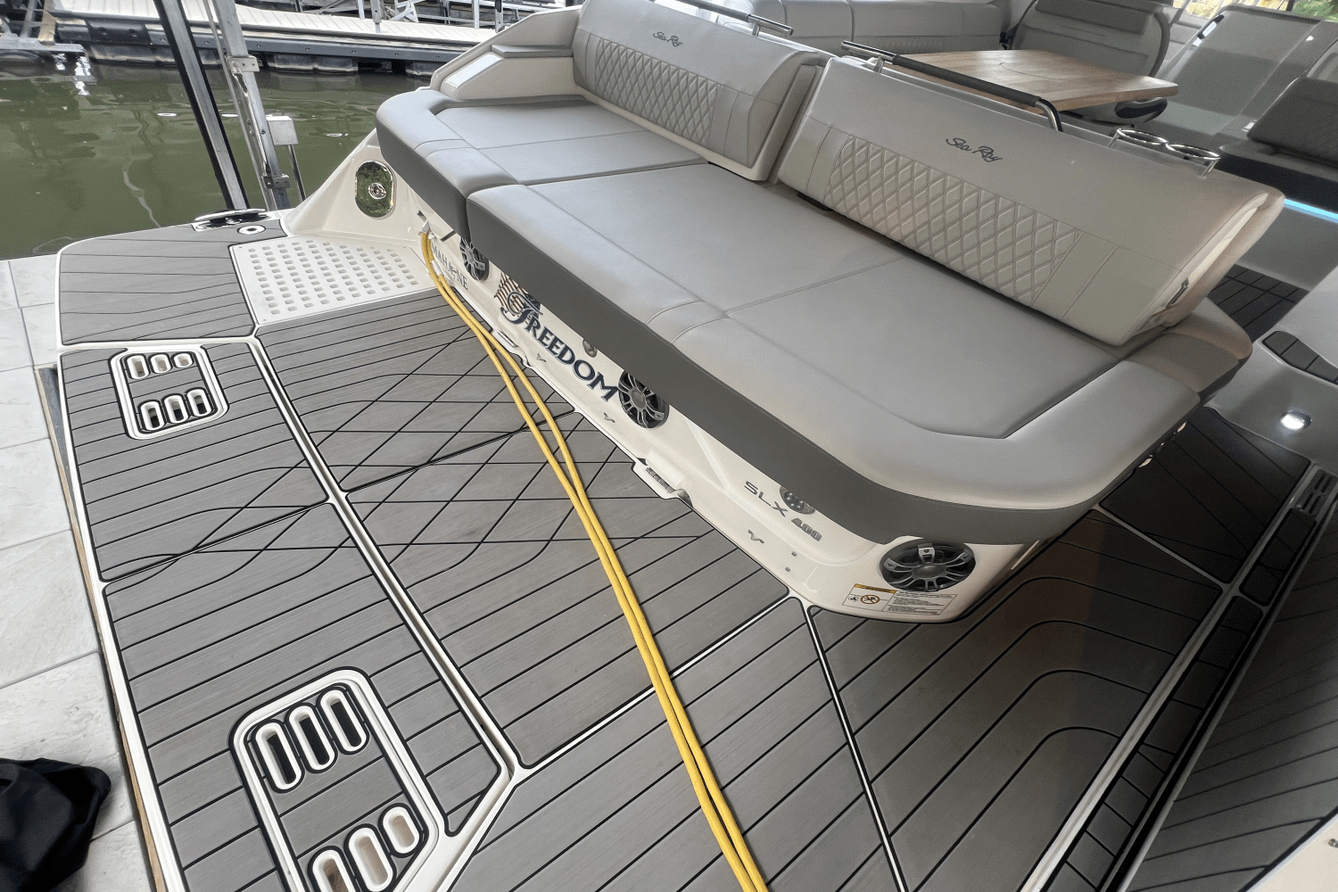 2023 Sea Ray 400 SLX Image Thumbnail #15