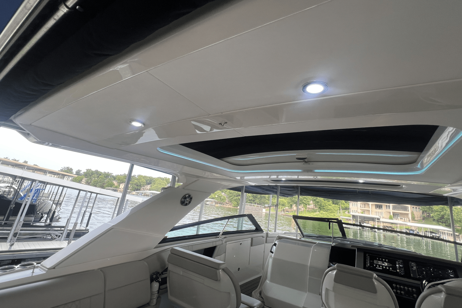 2023 Sea Ray 400 SLX Image Thumbnail #20