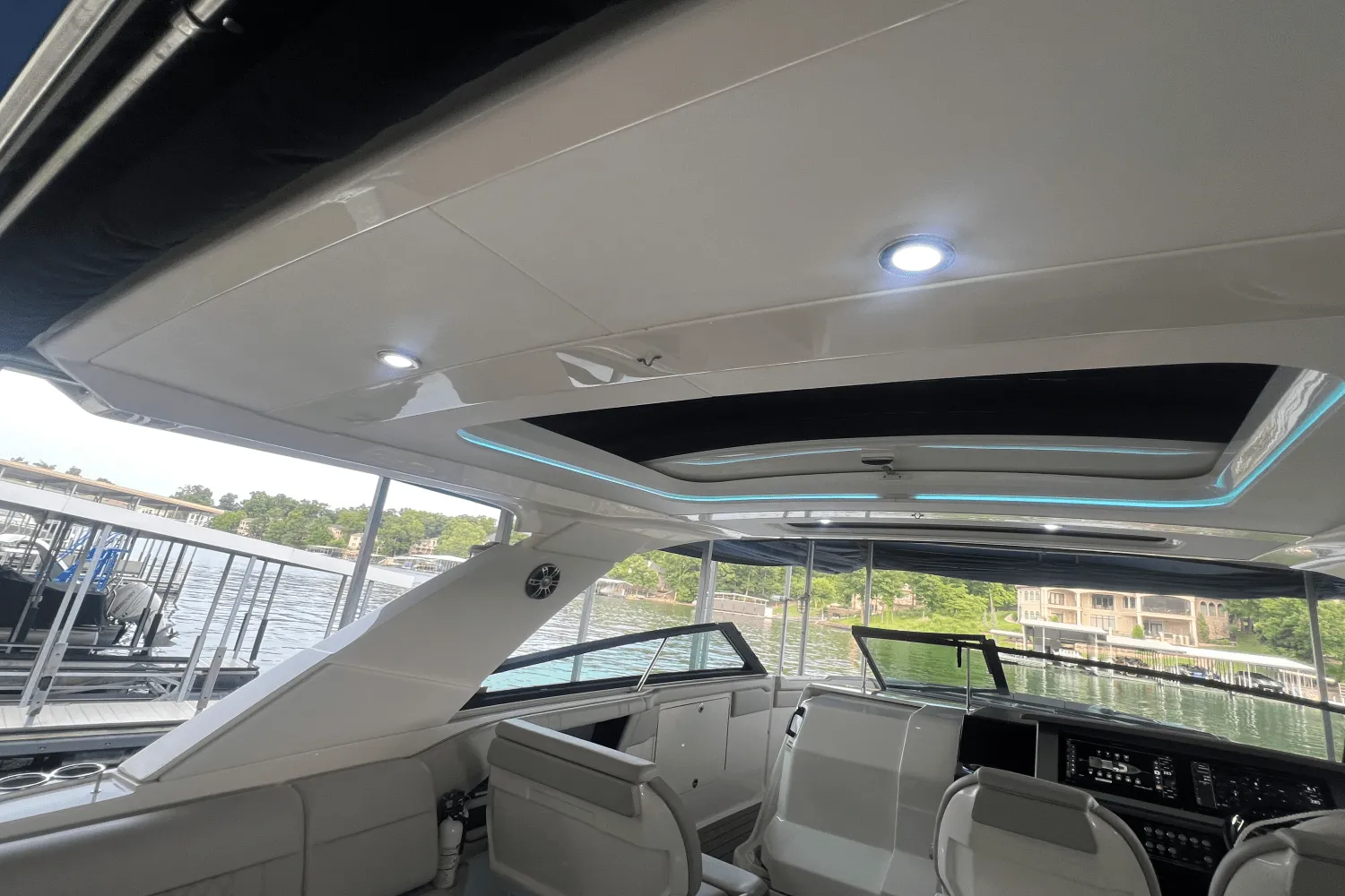 2023 Sea Ray 400 SLX Image Thumbnail #20