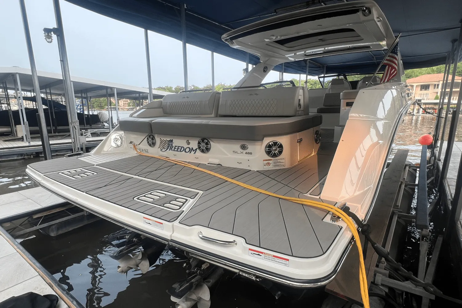 2023 Sea Ray 400 SLX Image Thumbnail #2