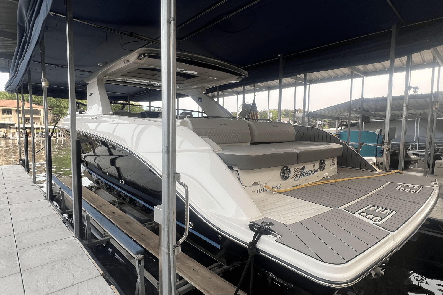 2023 Sea Ray 400 SLX Image Thumbnail #4