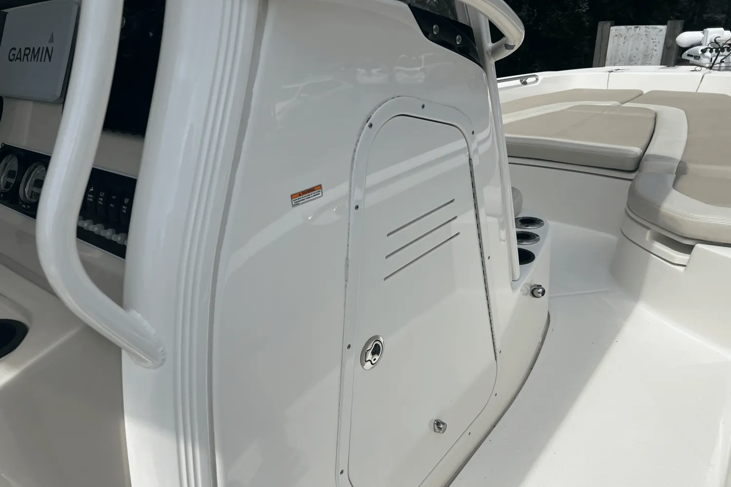 2019 Boston Whaler 240 DAUNTLESS Image Thumbnail #17