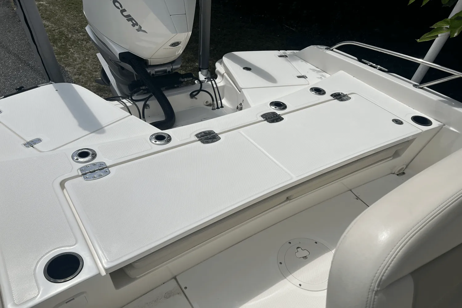 2019 Boston Whaler 240 DAUNTLESS Image Thumbnail #7