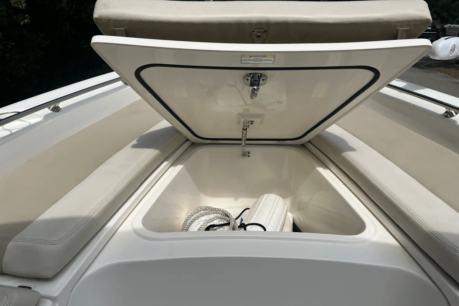2019 Boston Whaler 240 DAUNTLESS Image Thumbnail #24