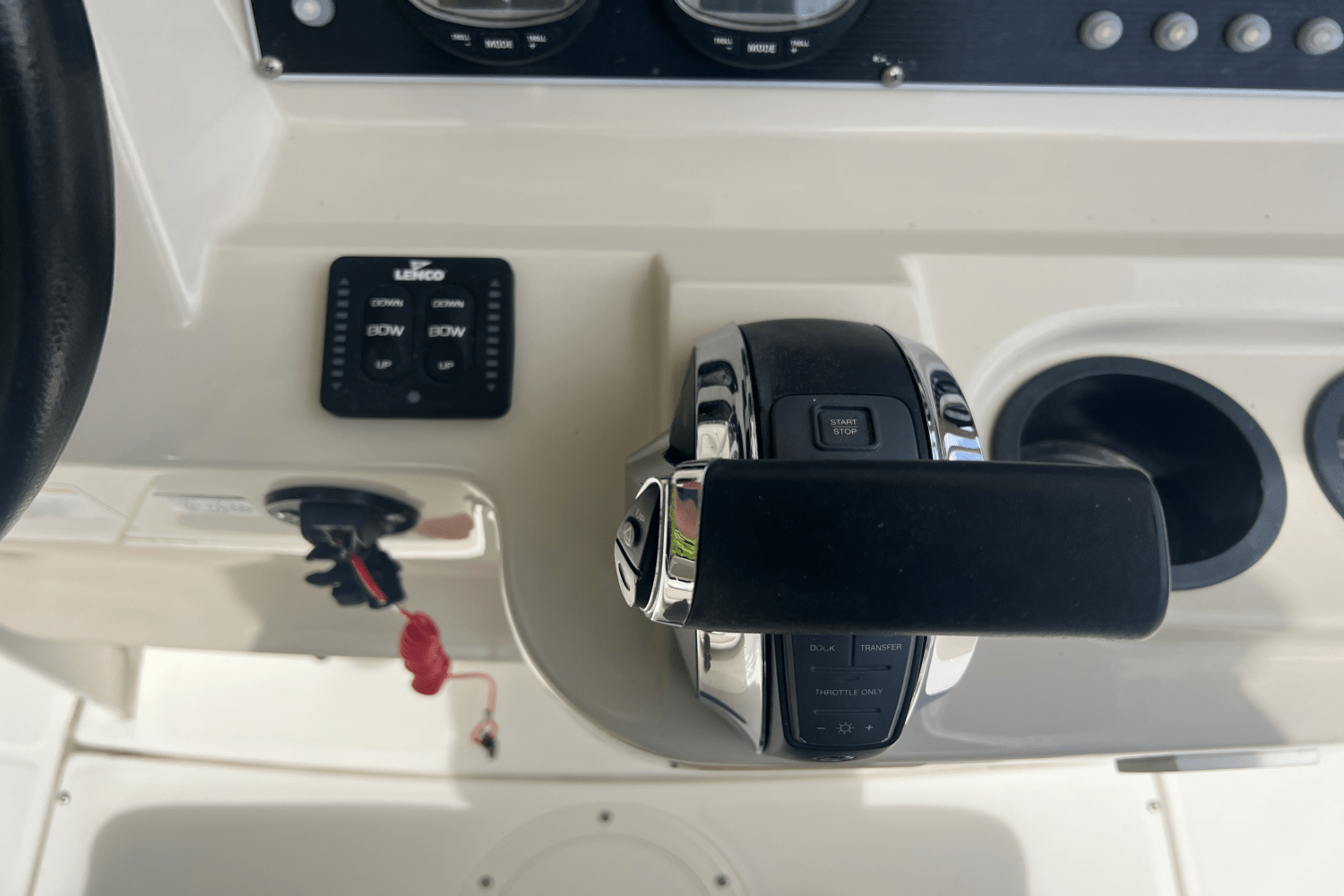 2019 Boston Whaler 240 DAUNTLESS Image Thumbnail #12