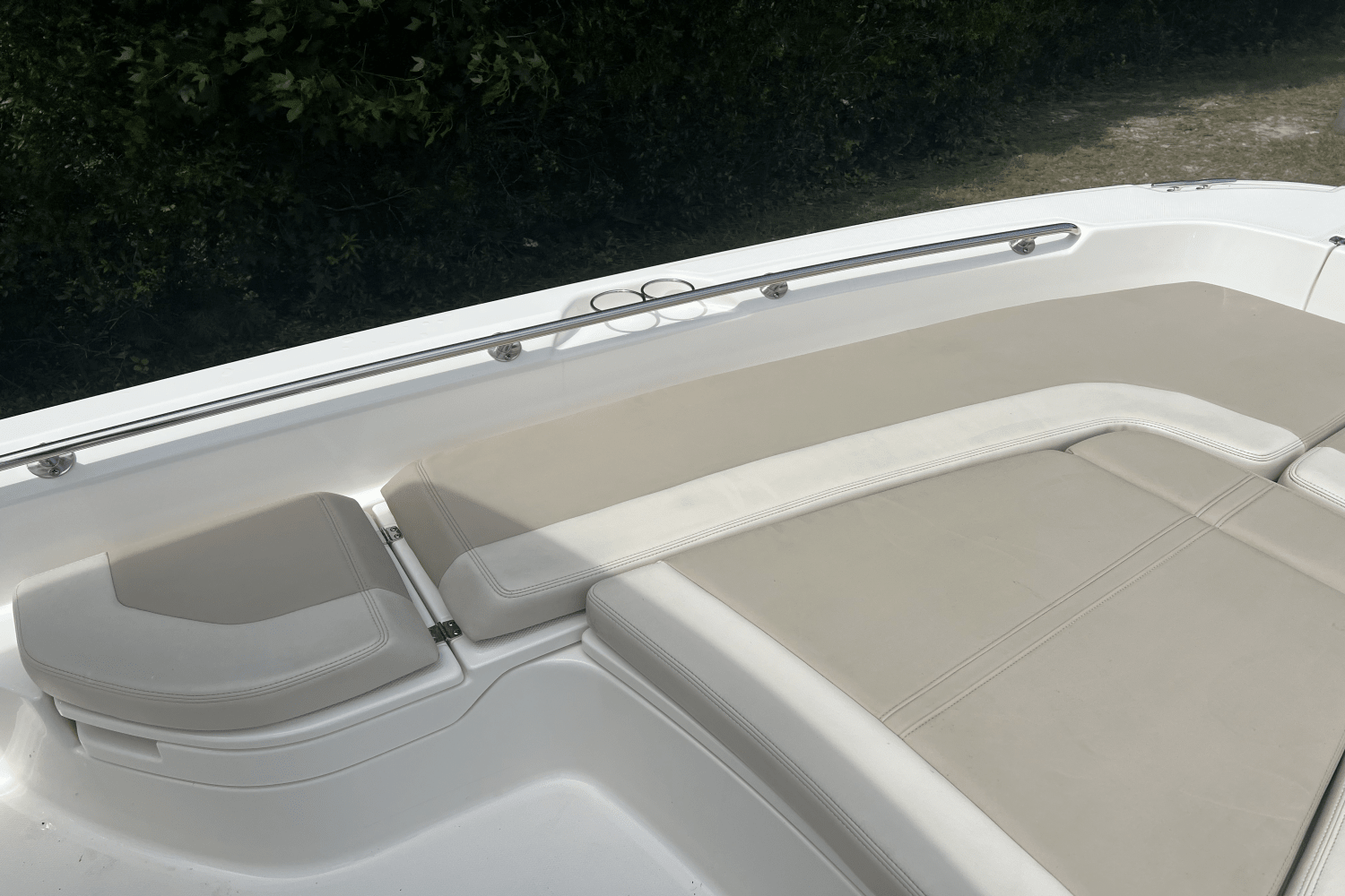 2019 Boston Whaler 240 DAUNTLESS Image Thumbnail #21