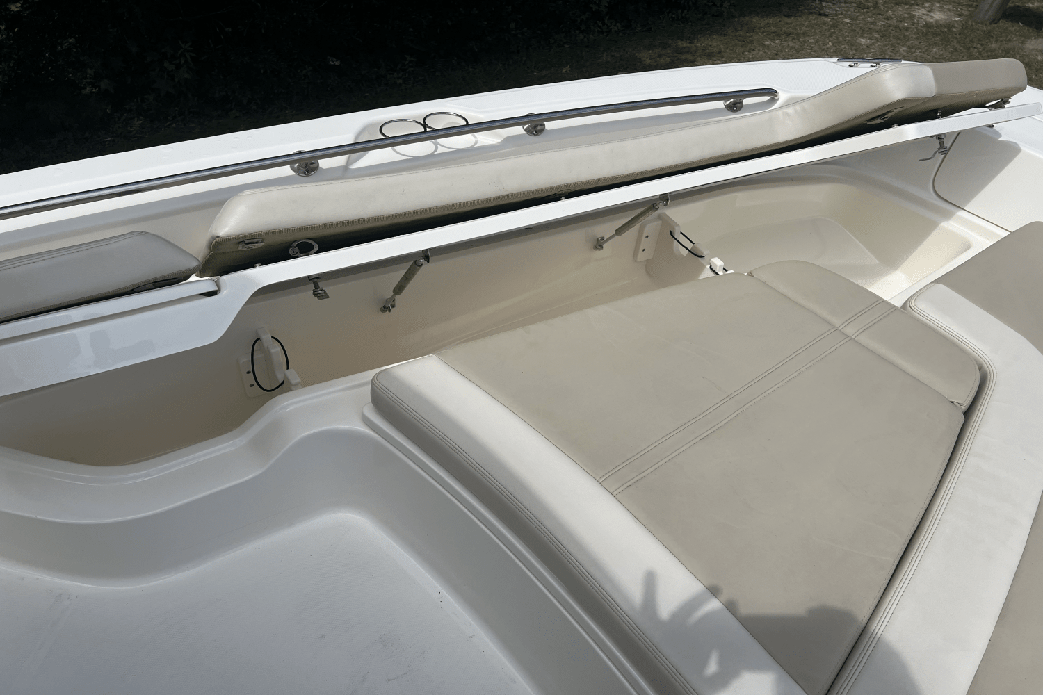 2019 Boston Whaler 240 DAUNTLESS Image Thumbnail #25
