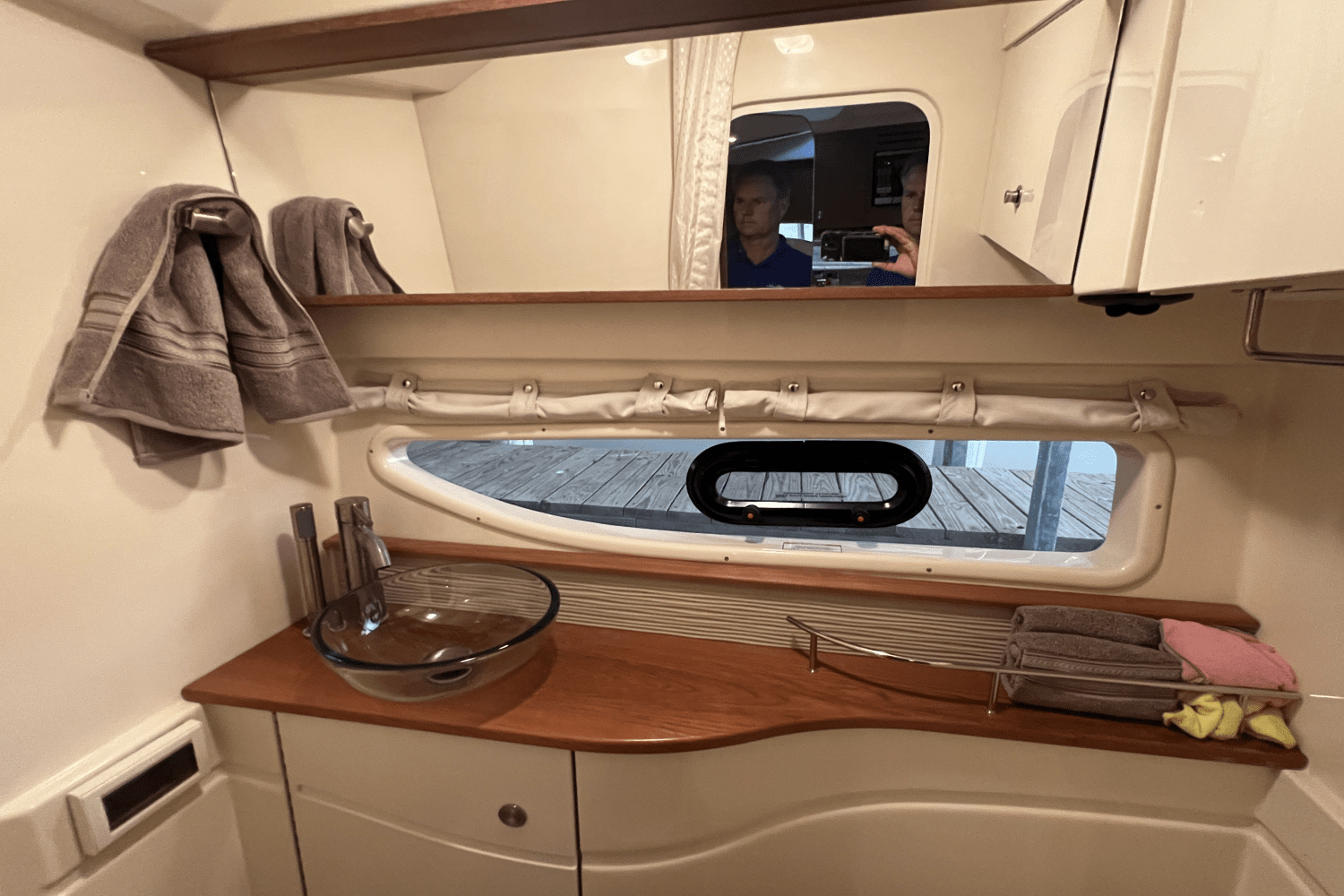 2016 Sea Ray 350 SUNDANCER Image Thumbnail #41