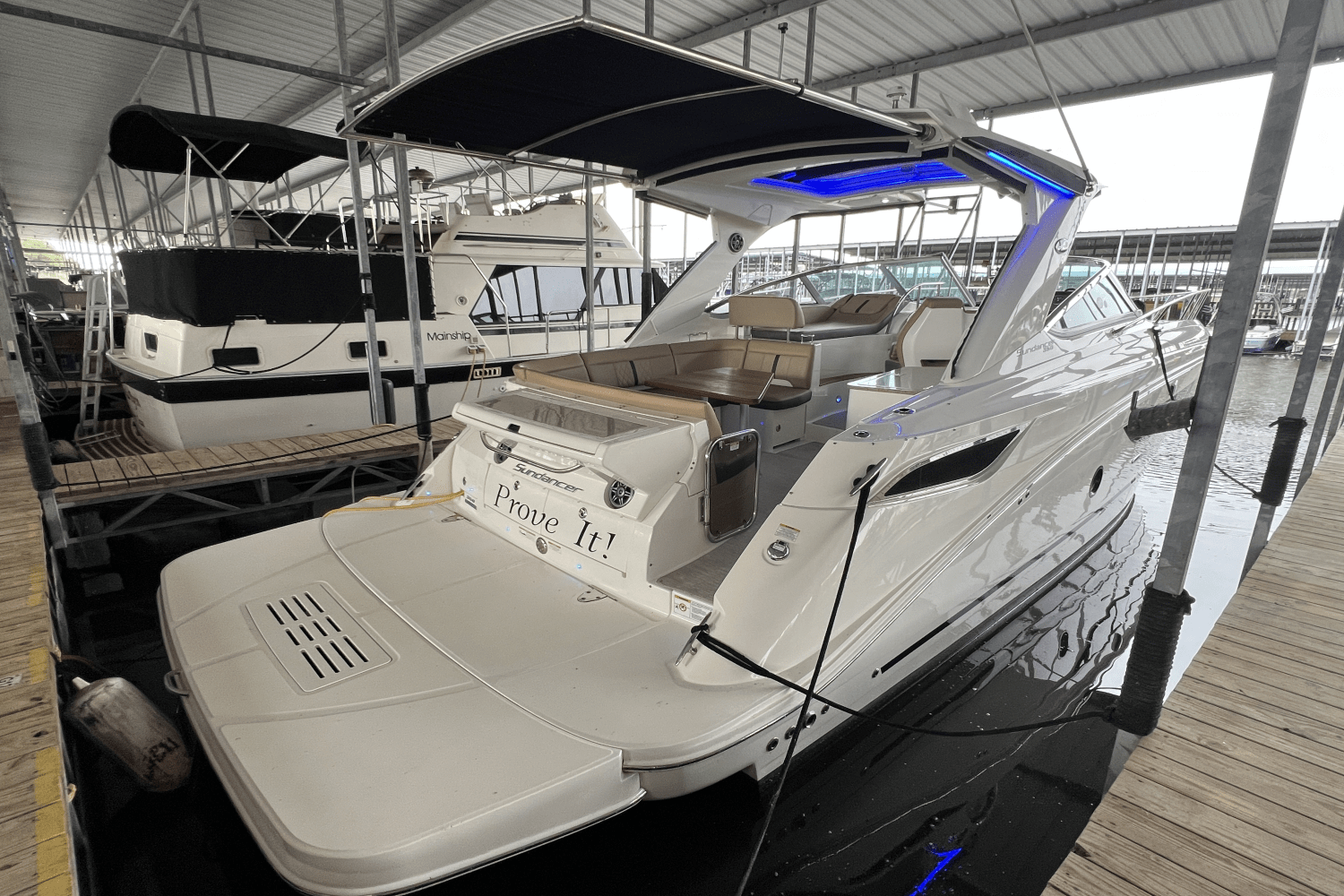 2016 Sea Ray 350 SUNDANCER Image Thumbnail #1