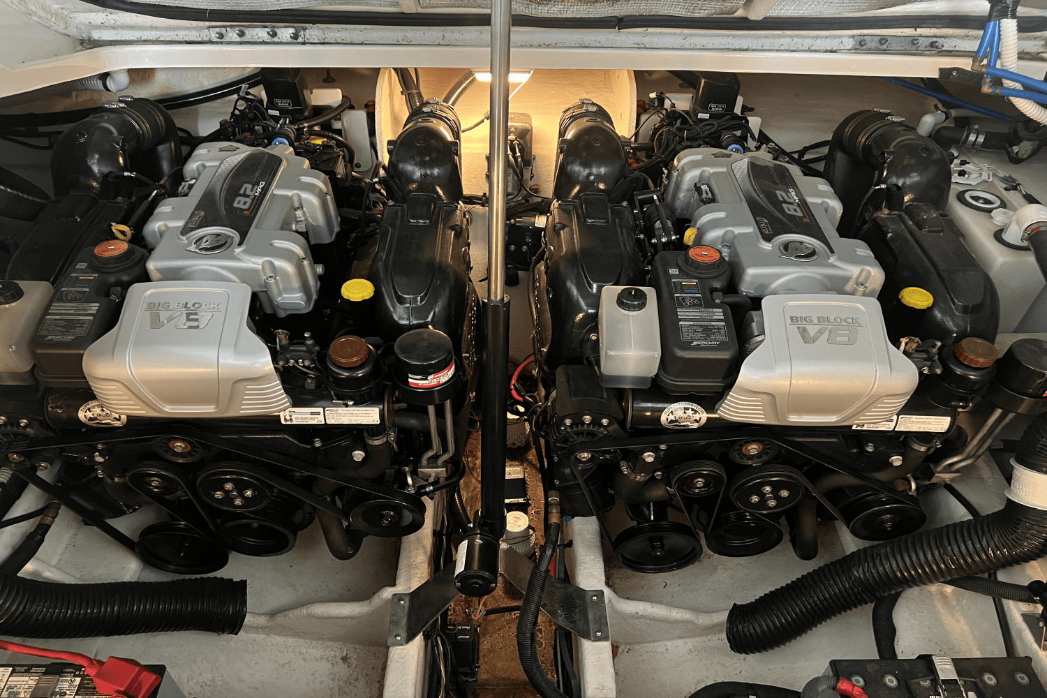 2016 Sea Ray 350 SUNDANCER Image Thumbnail #43