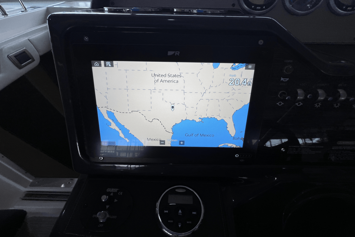 2016 Sea Ray 350 SUNDANCER Image Thumbnail #22