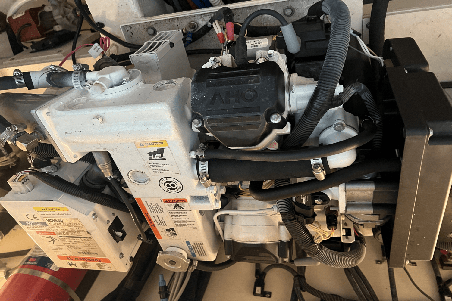 2016 Sea Ray 350 SUNDANCER Image Thumbnail #47