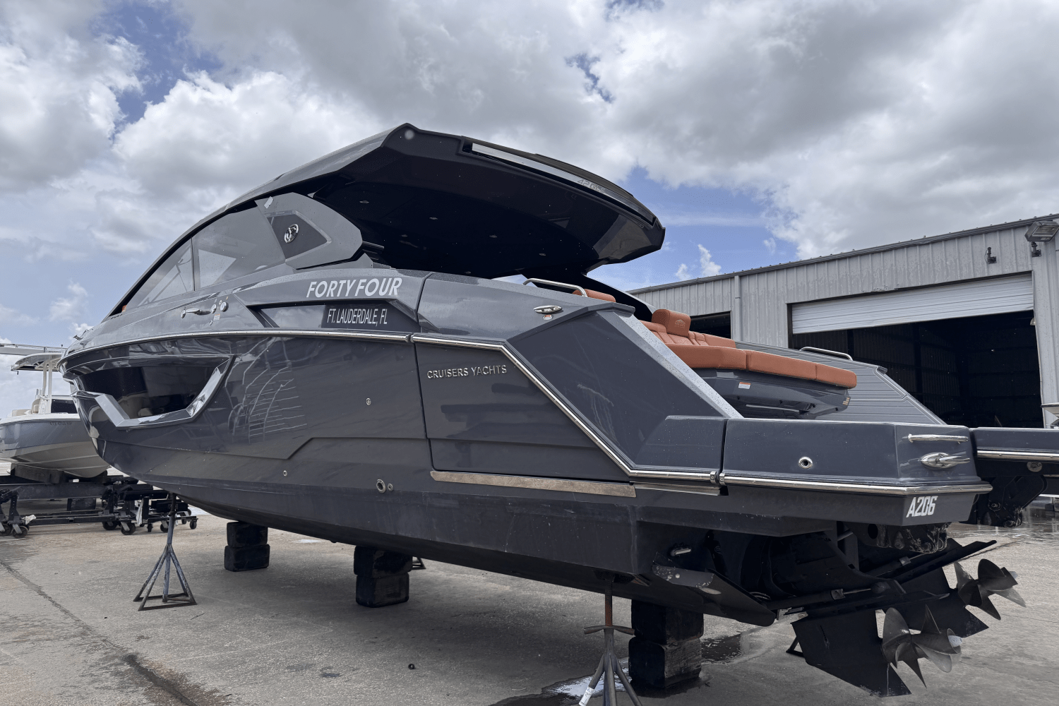 2023 Cruisers Yachts 42 GLS Image Thumbnail #1