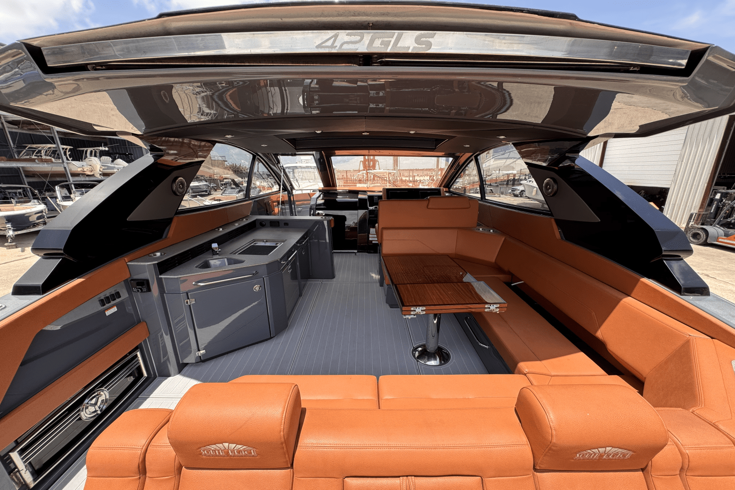 2023 Cruisers Yachts 42 GLS Image Thumbnail #5