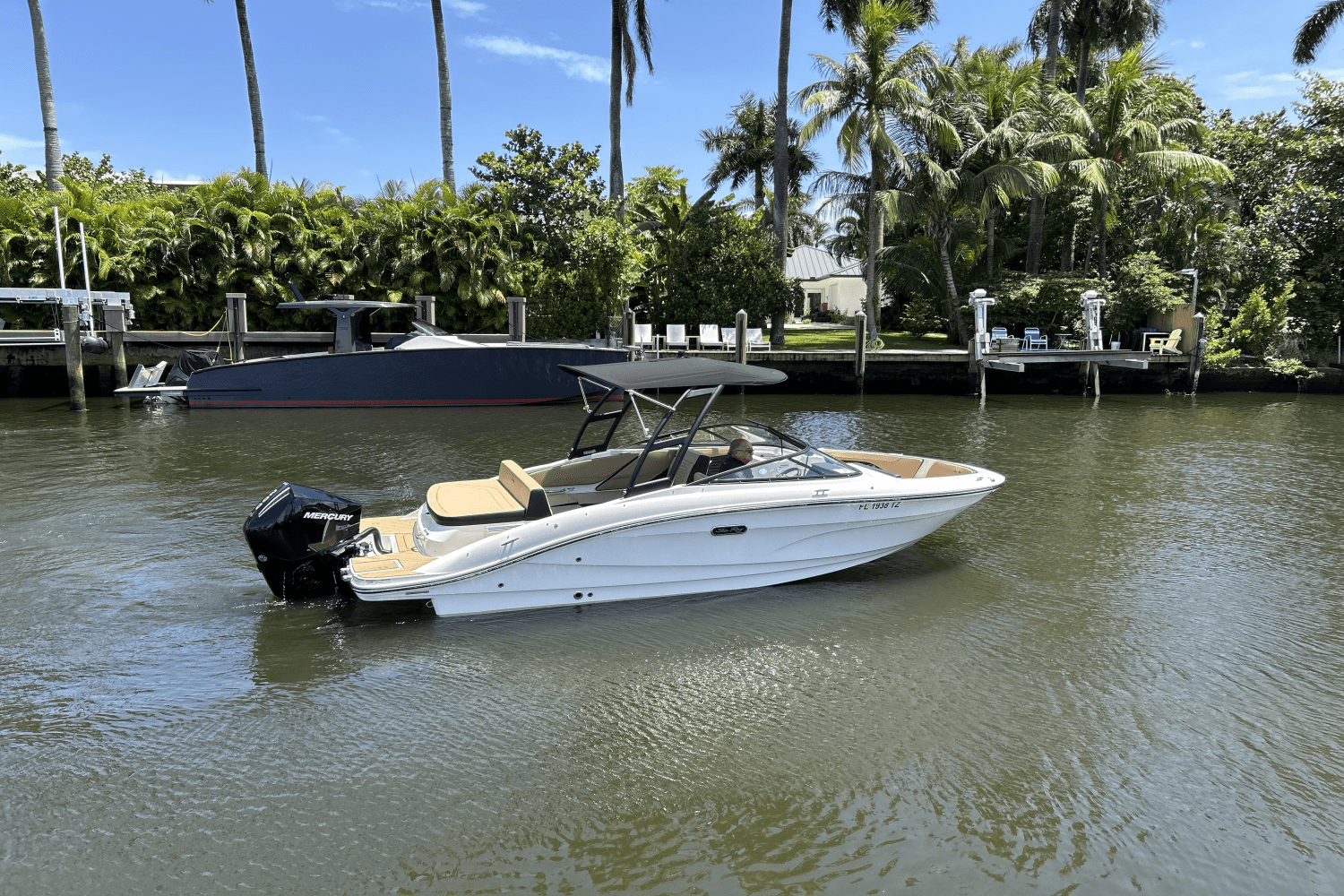 2025 Sea Ray SPX 210 Outboard Image Thumbnail #11