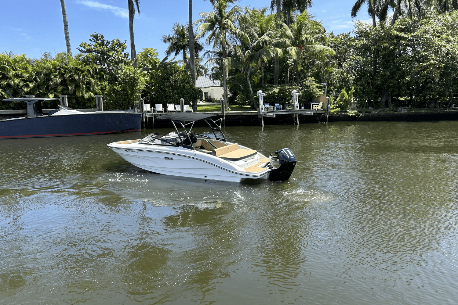 2025 Sea Ray SPX 210 Outboard Image Thumbnail #17