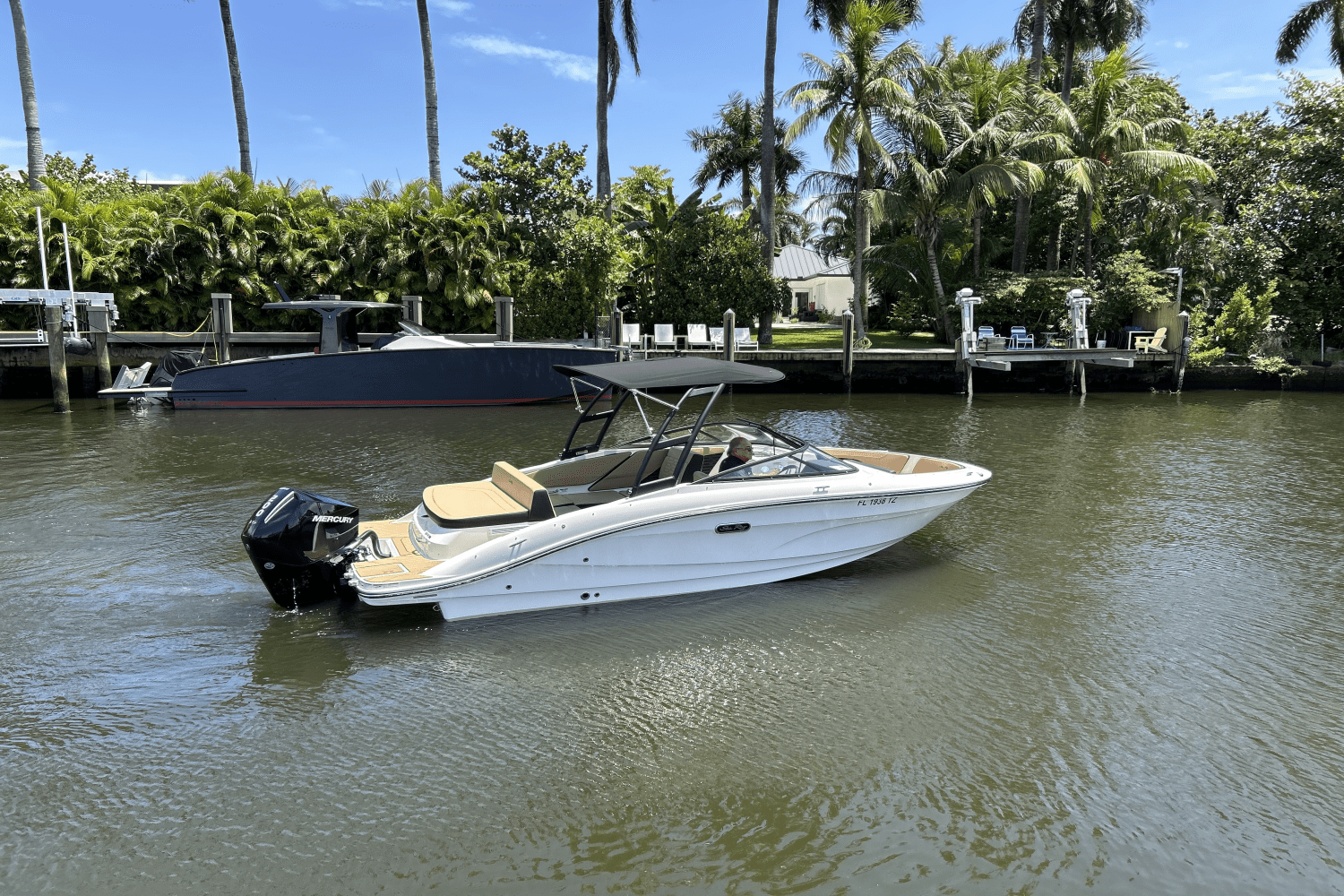 2025 Sea Ray SPX 210 Outboard Image Thumbnail #13