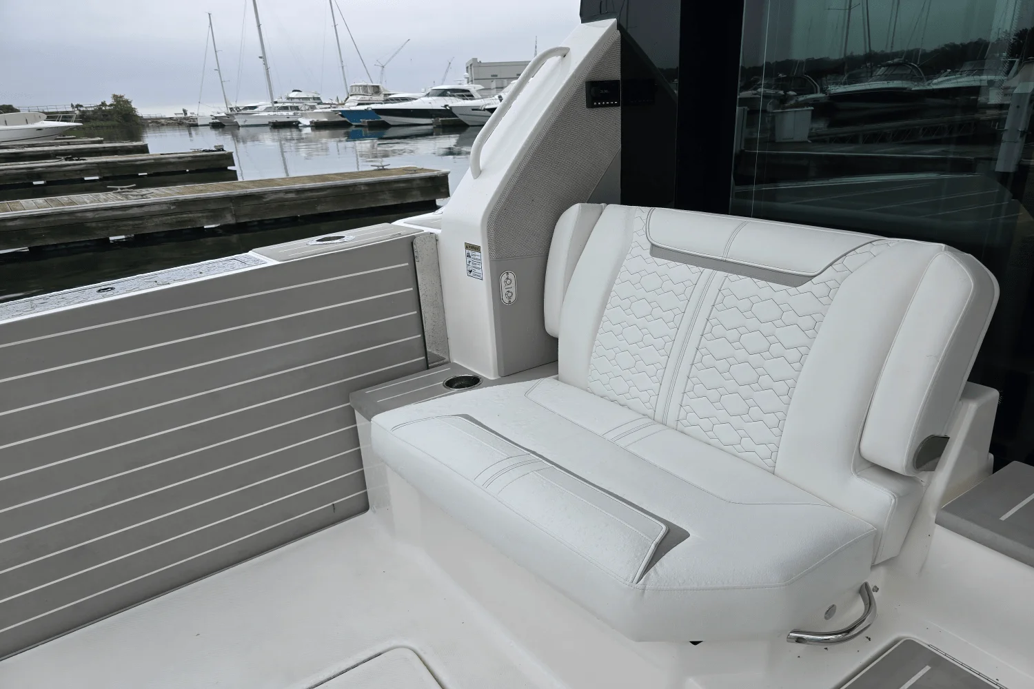 2026 Tiara Yachts 48LE Image Thumbnail #7