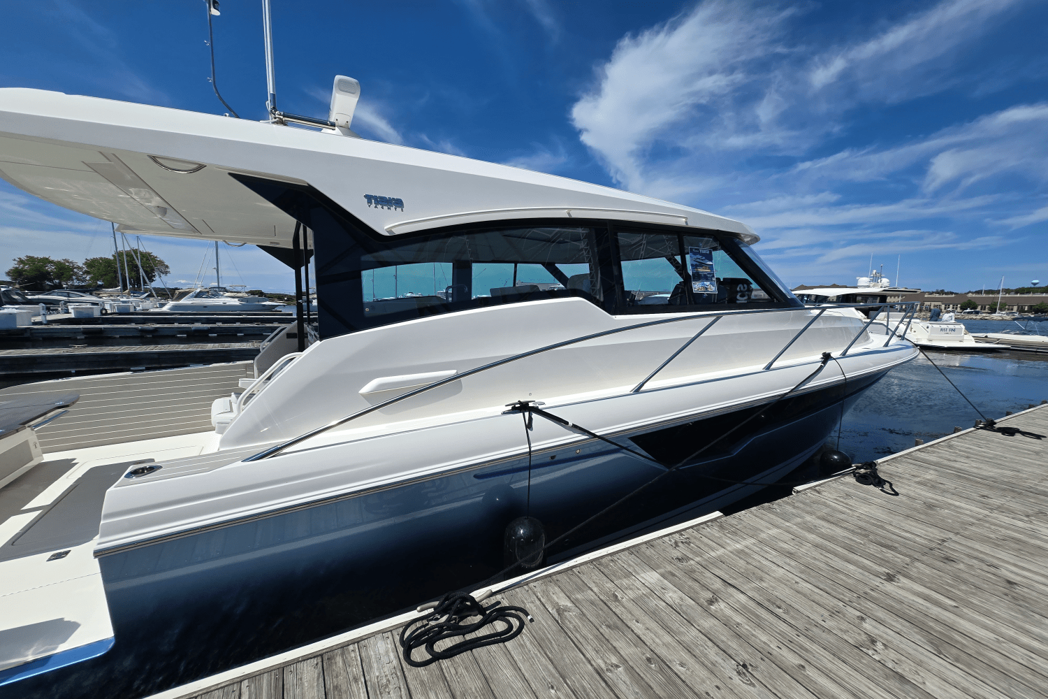 2026 Tiara Yachts 48LE Image Thumbnail #3