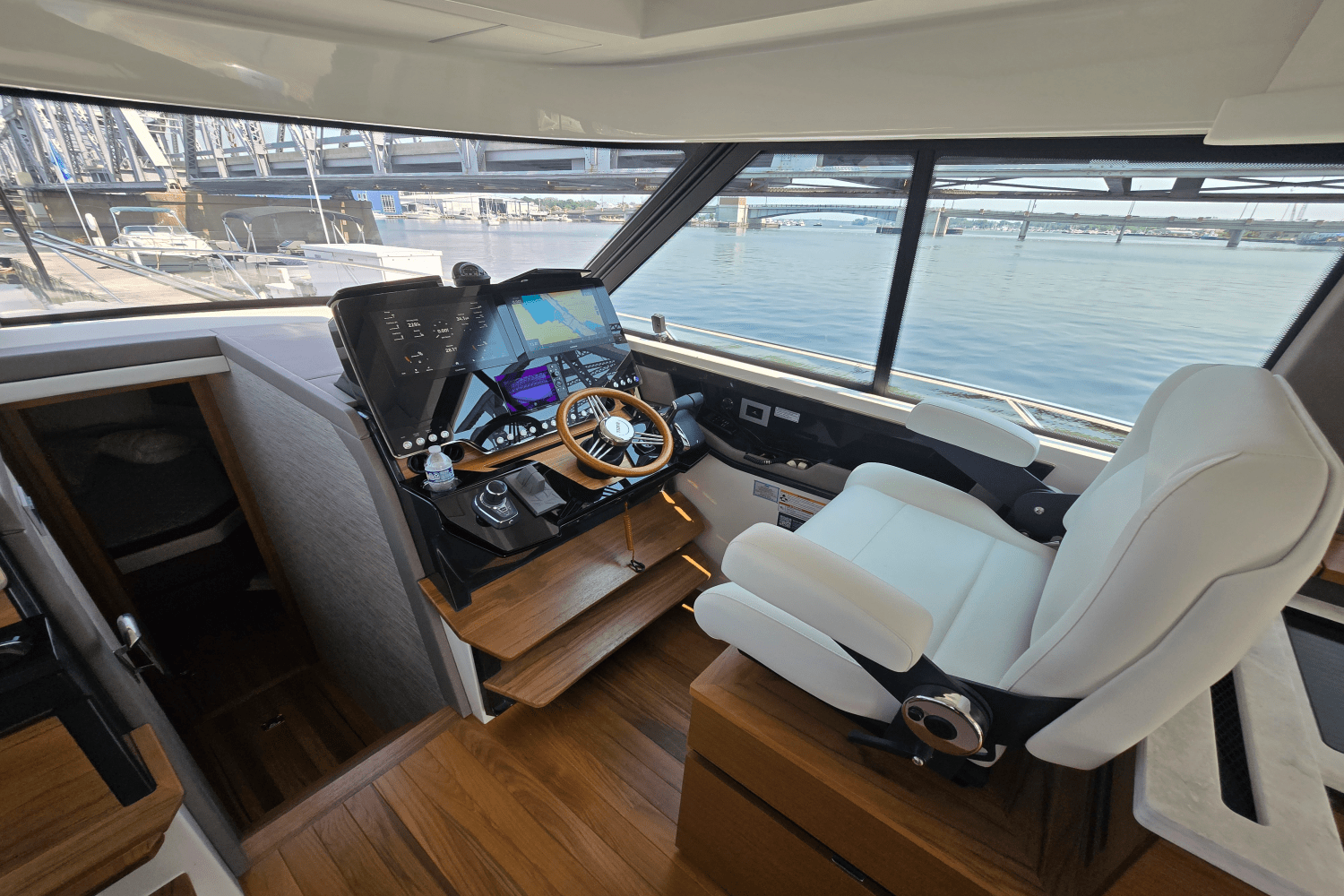 2026 Tiara Yachts 48LE Image Thumbnail #13