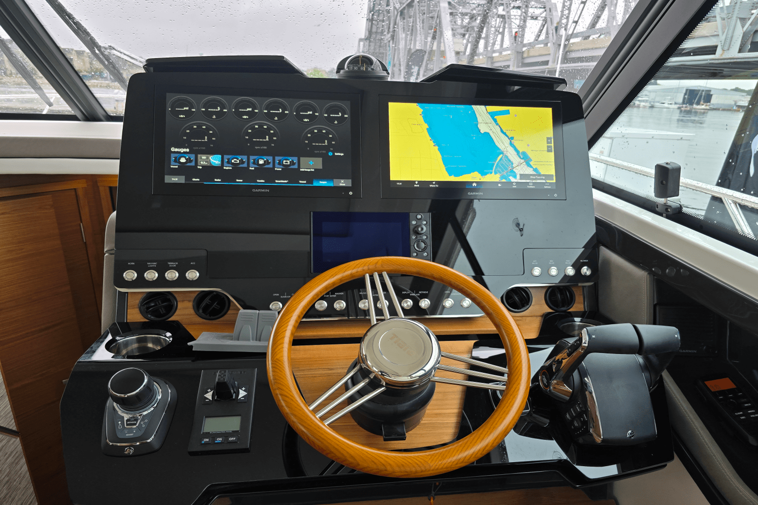 2026 Tiara Yachts 48LE Image Thumbnail #17