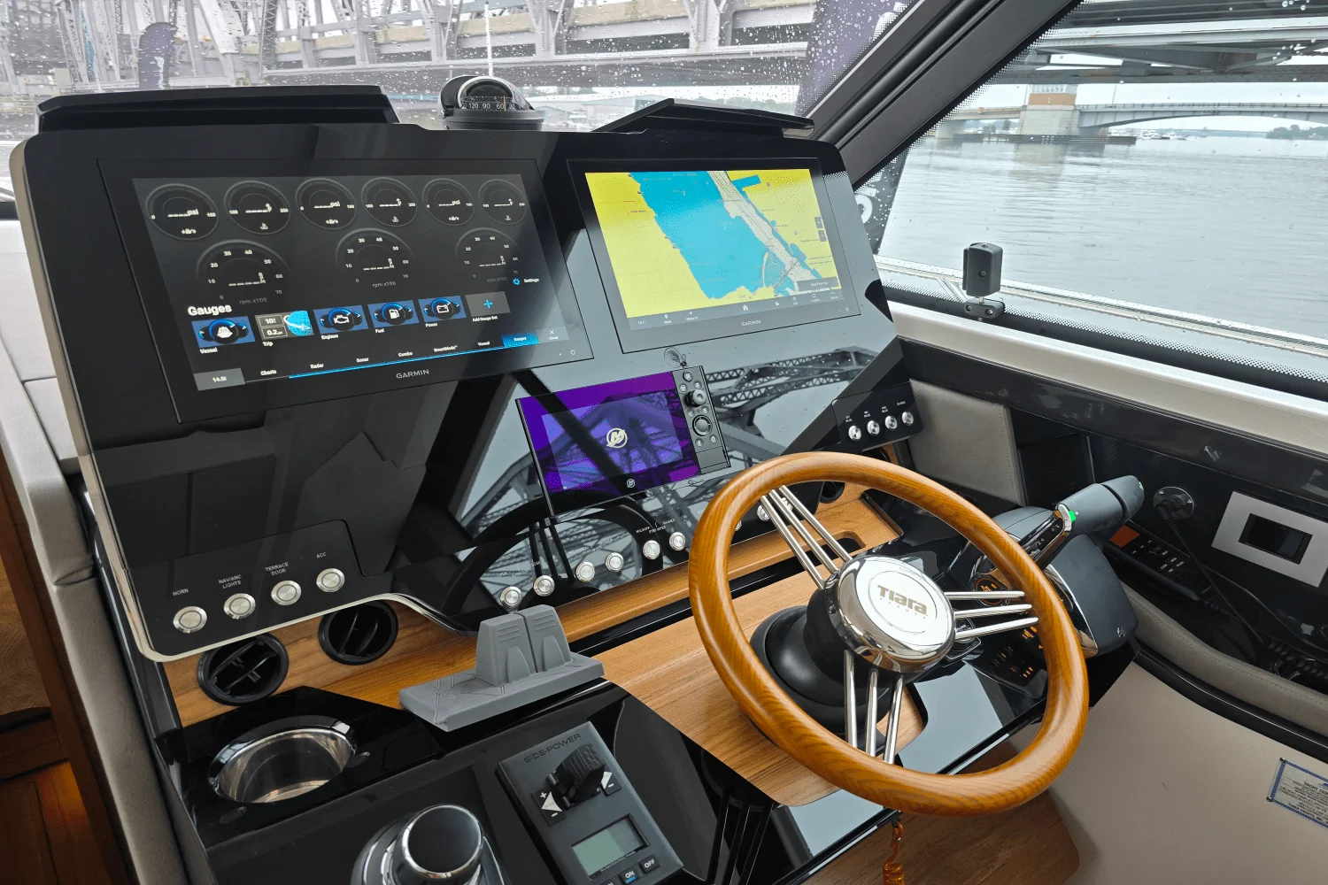 2026 Tiara Yachts 48LE Image Thumbnail #19