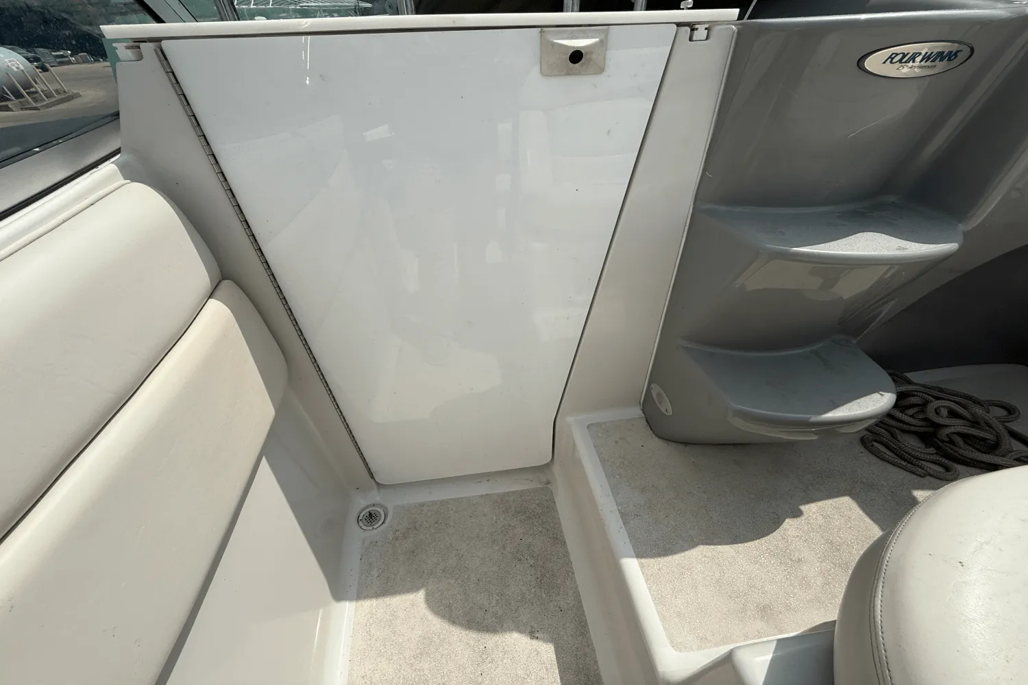 2000 Four Winns 248 VISTA Image Thumbnail #9