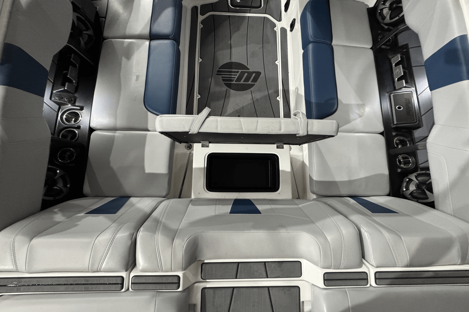 2021 Malibu 23 LSV Image Thumbnail #16