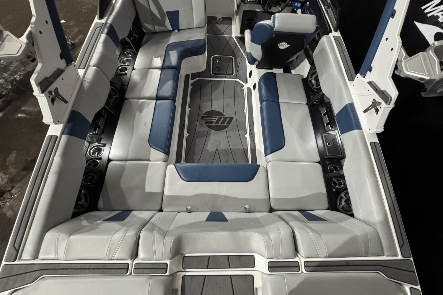 2021 Malibu 23 LSV Image Thumbnail #15