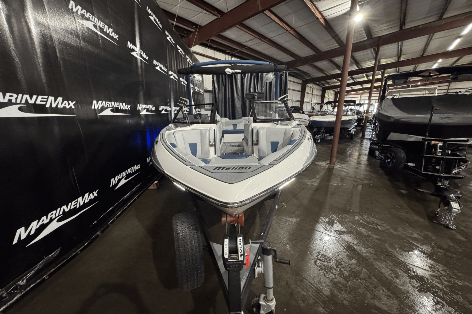 2021 Malibu 23 LSV Image Thumbnail #1