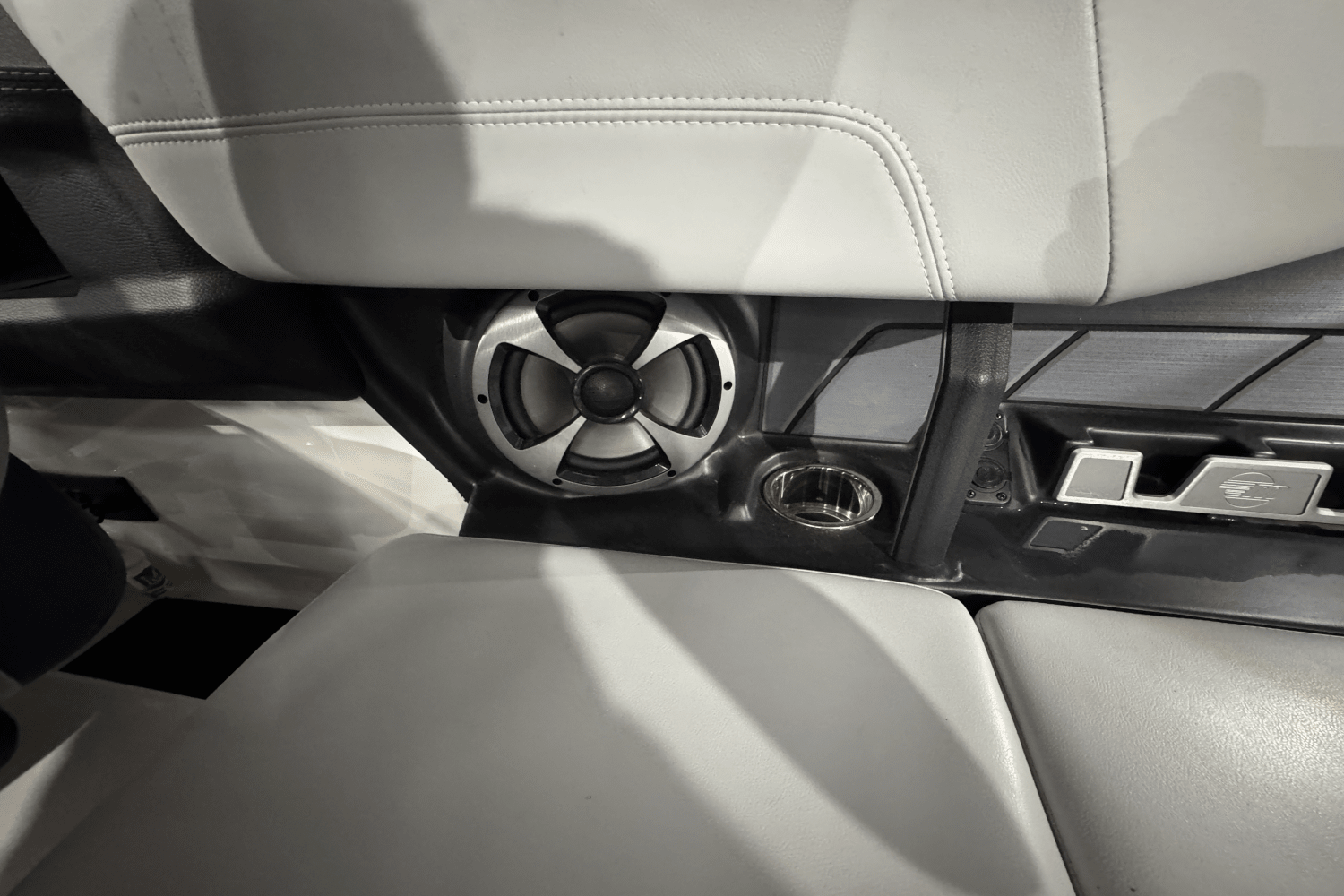 2021 Malibu 23 LSV Image Thumbnail #23