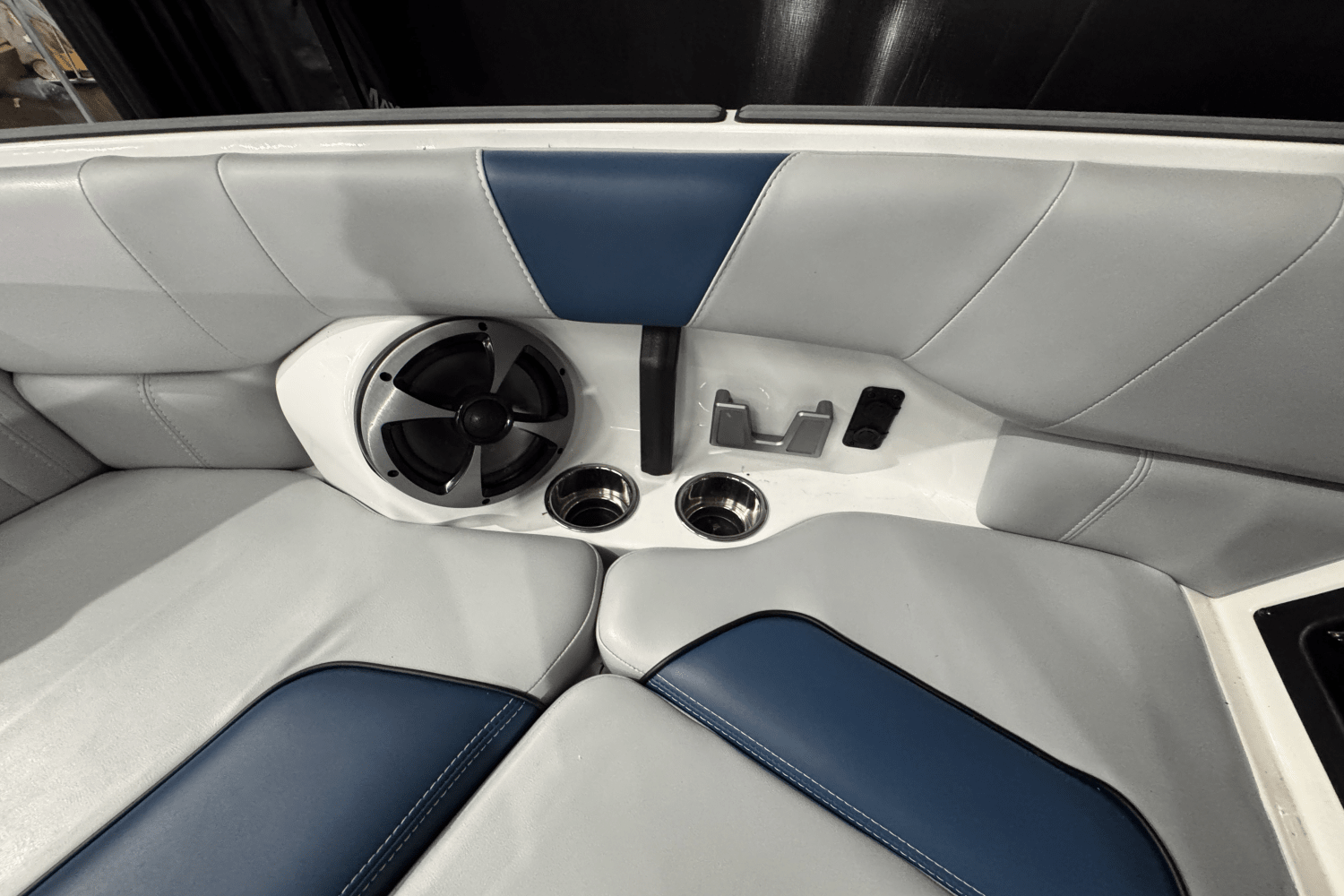 2021 Malibu 23 LSV Image Thumbnail #44