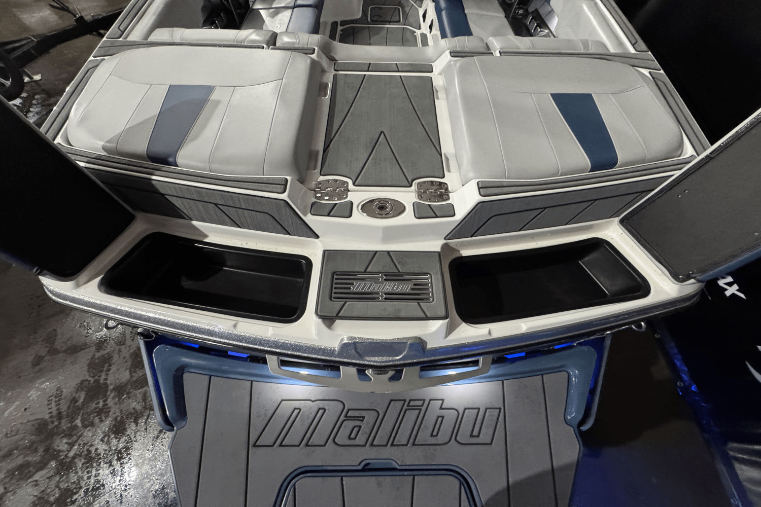 2021 Malibu 23 LSV Image Thumbnail #9