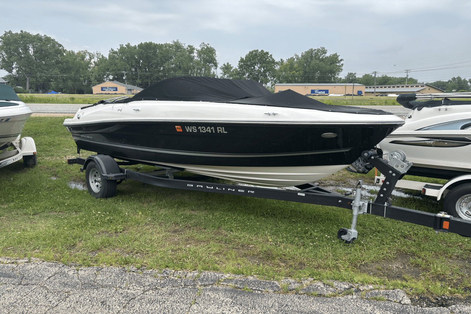 2020 Bayliner VR4 Bowrider Image Thumbnail #1