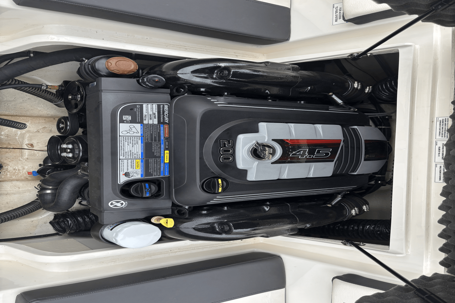 2020 Bayliner VR4 Bowrider Image Thumbnail #13